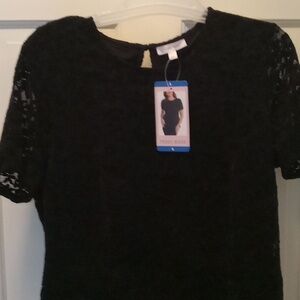 NEW.  BLACK LACE SHORT-SLEEVED TEDDI ROSE BLOUSE WITH SCALLOP TRIM EDGES  LARGE